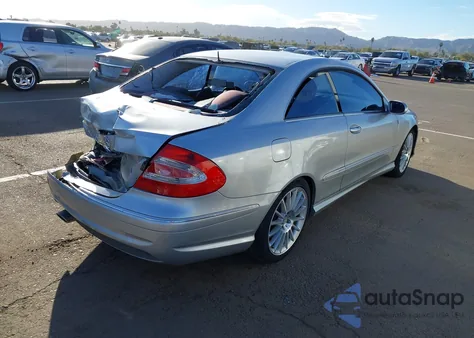 2005 Mercedes-Benz Clk 500 z USA, uszkodzony, nr VIN WDBTJ75J15F135012